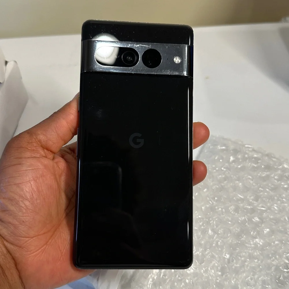 Sleek Black Smartphone Google pixel 7 Pro 128gb unlocked